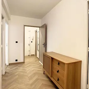 Centre De Avec 2 Terrasses , Paris France